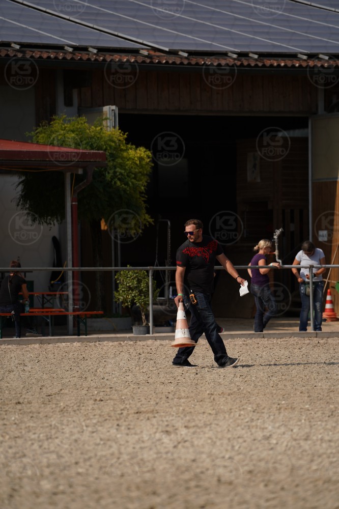 s_A_908960.JPG